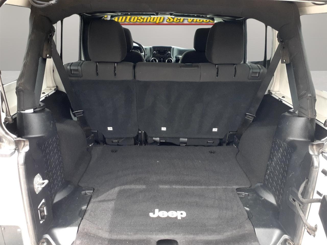 Jeep Wrangler Unlimited 4WD 4dr Sport 2016
