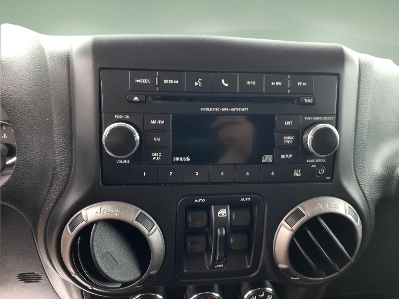 Jeep Wrangler Unlimited 4WD 4dr Sport 2016
