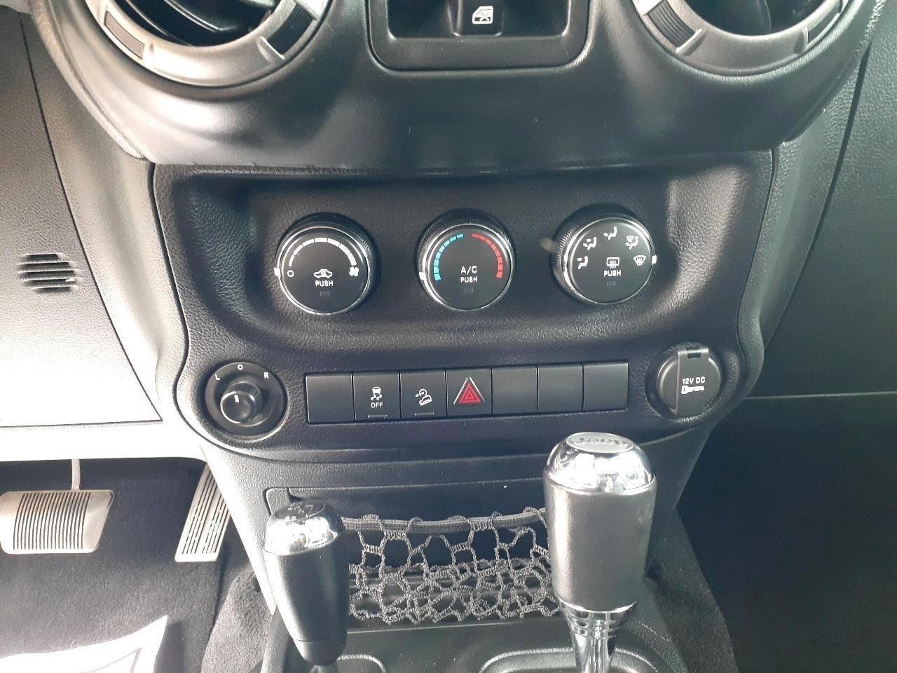 Jeep Wrangler Unlimited 4WD 4dr Sport 2016