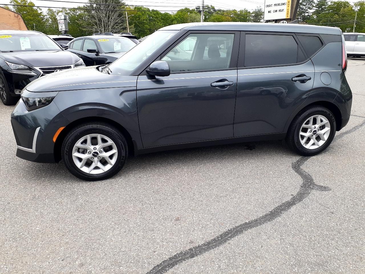 Kia Soul LX FWD 2025
