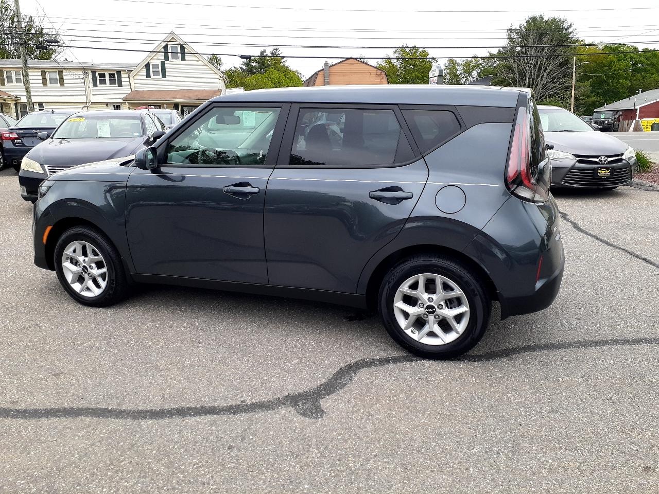 Kia Soul LX FWD 2025