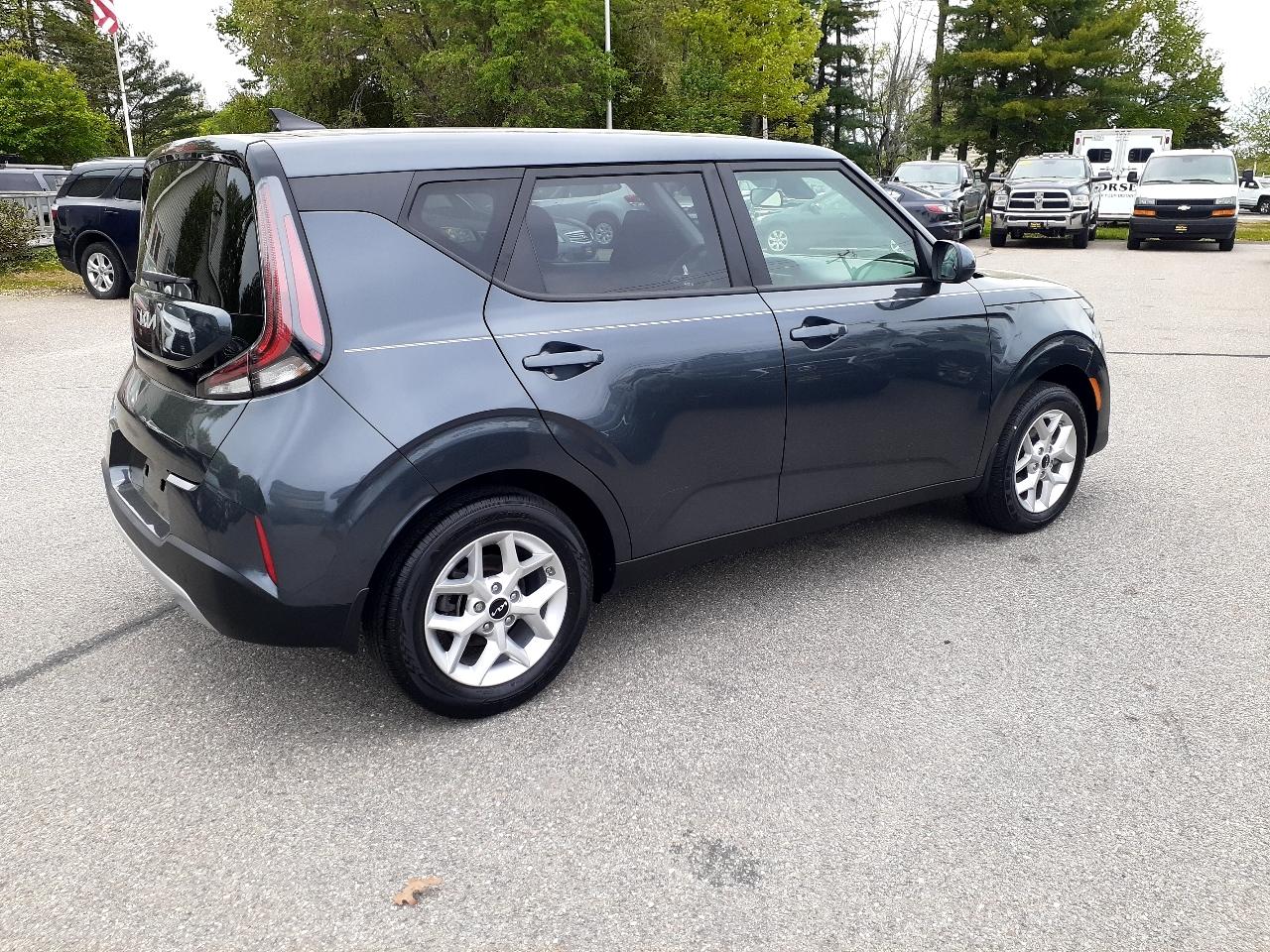 Kia Soul LX FWD 2025