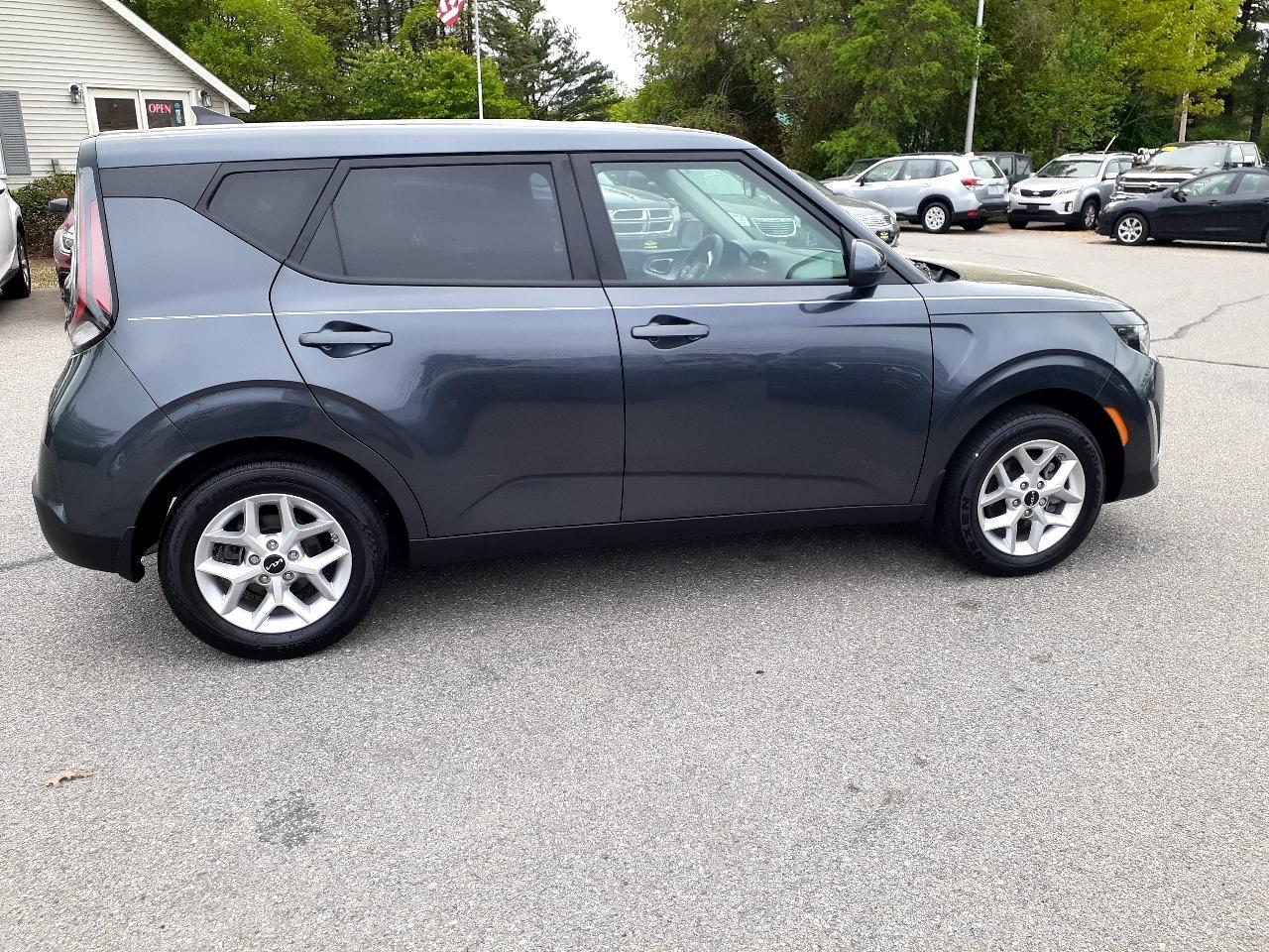 Kia Soul LX FWD 2025