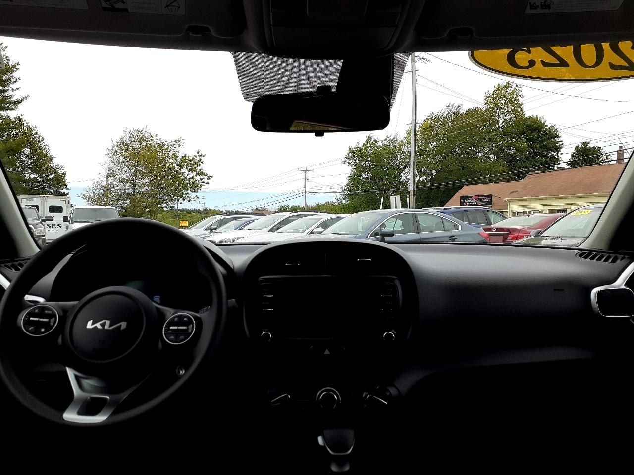 Kia Soul LX FWD 2025