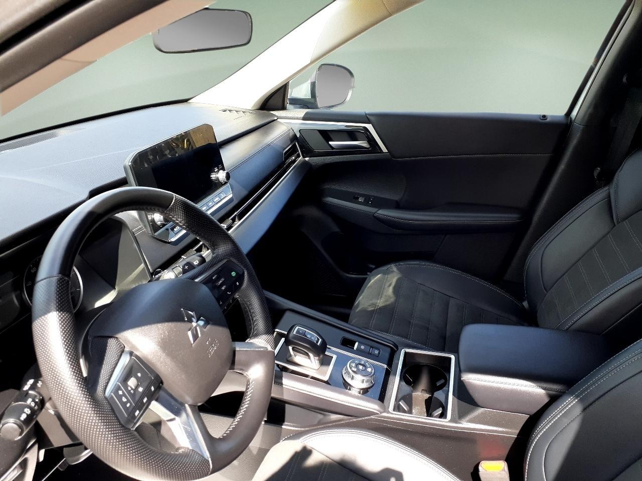 Mitsubishi Outlander SE S-AWC 2024