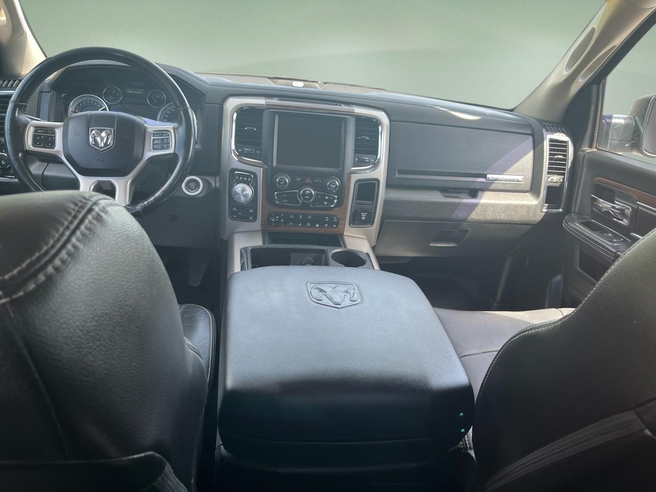 RAM 1500 4WD Quad Cab 140.5" Laramie 2014