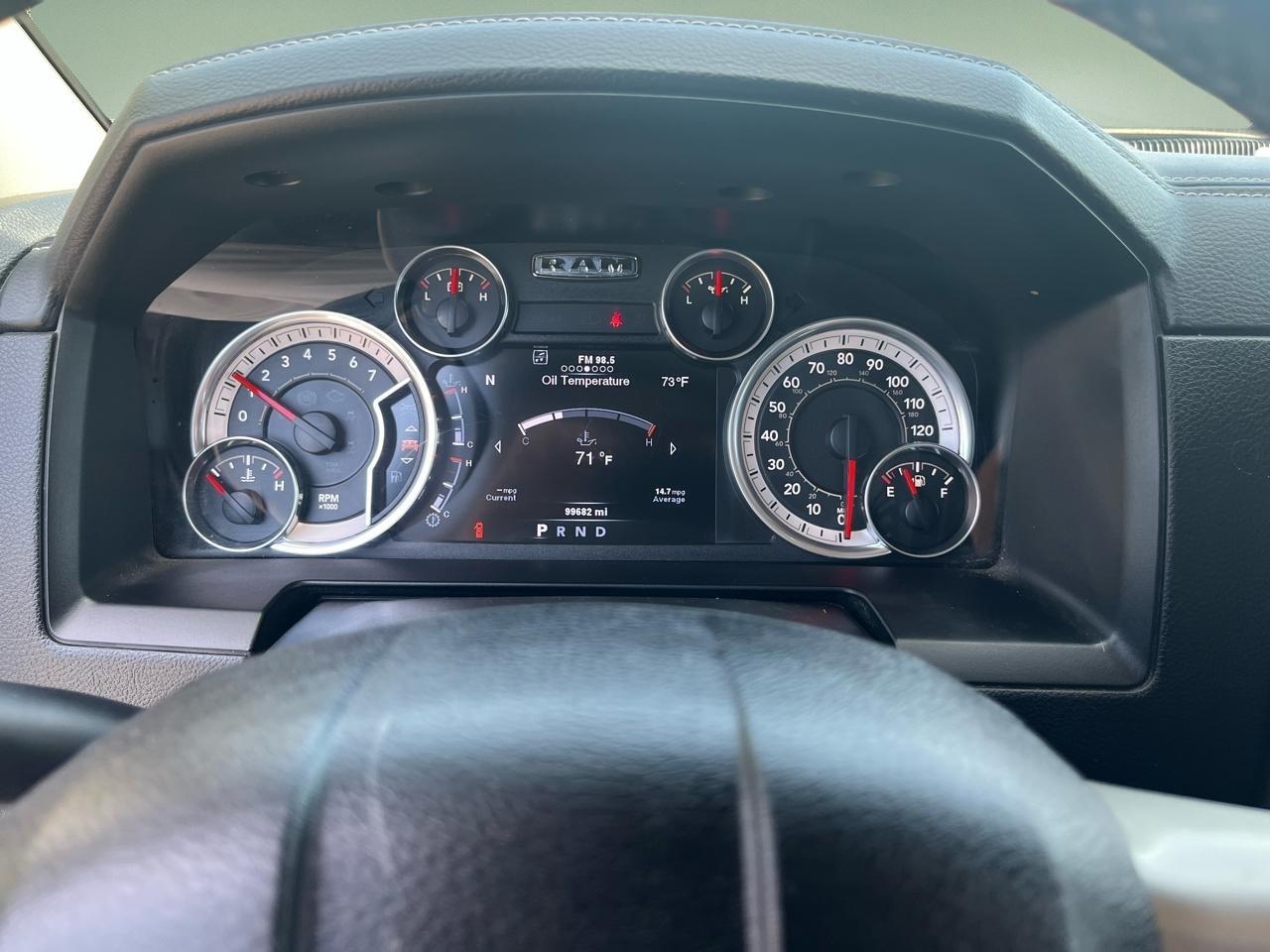 RAM 1500 4WD Quad Cab 140.5" Laramie 2014