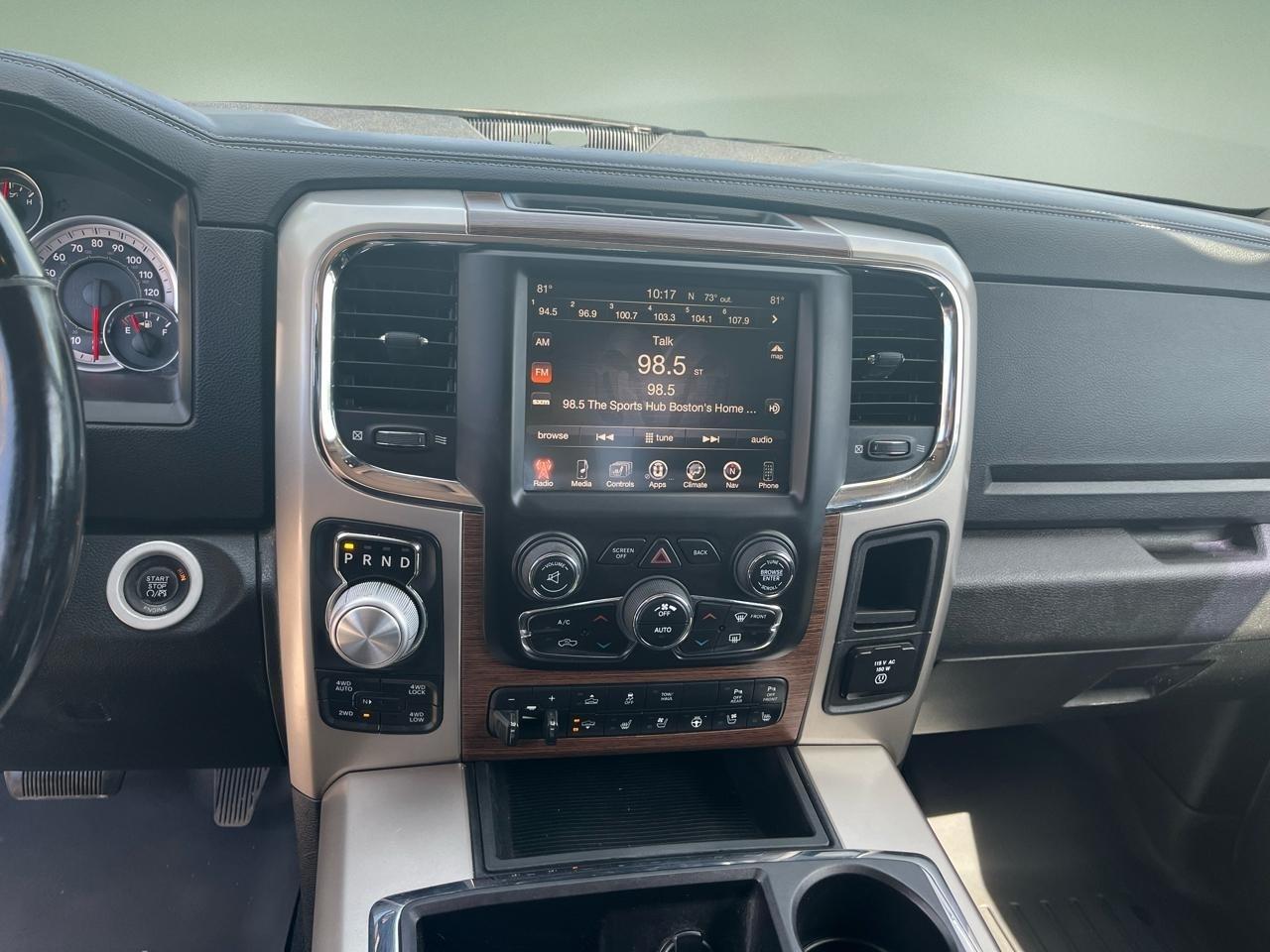 RAM 1500 4WD Quad Cab 140.5" Laramie 2014