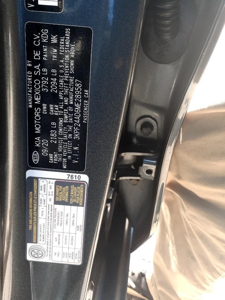 Kia Forte LXS IVT 2021