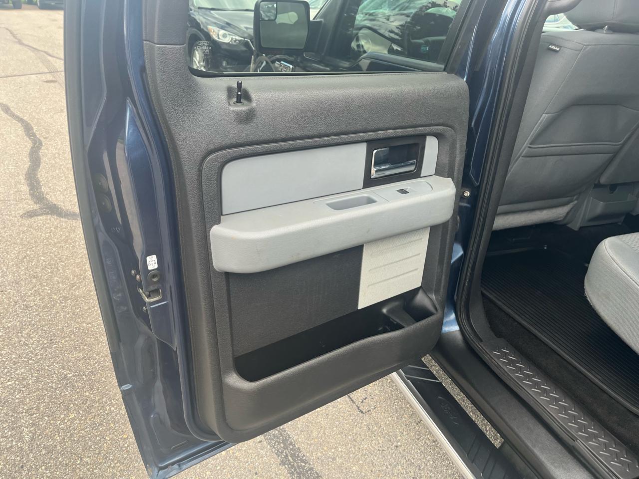 Ford F-150 4WD SuperCrew 145" XLT 2014