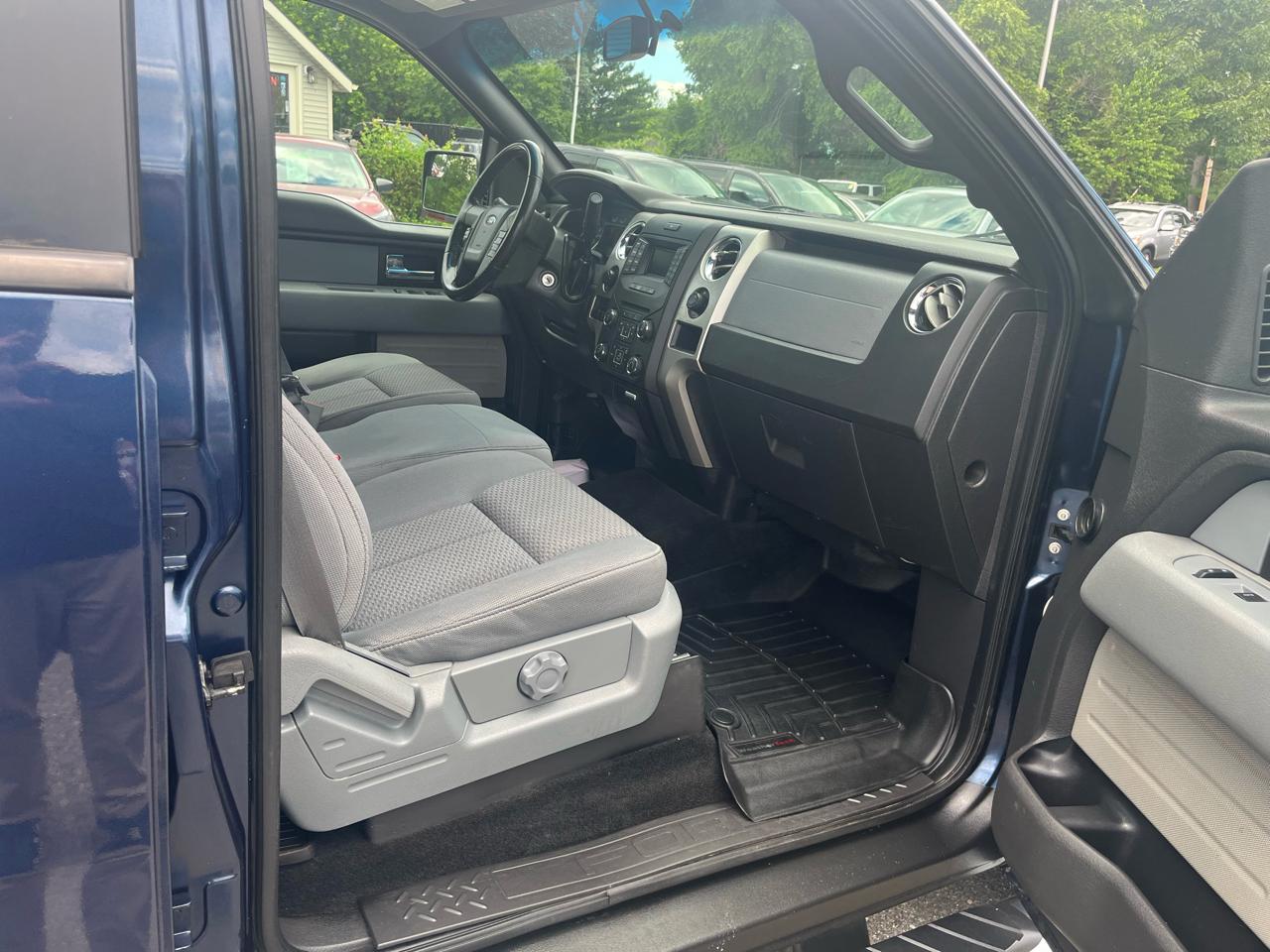 Ford F-150 4WD SuperCrew 145" XLT 2014