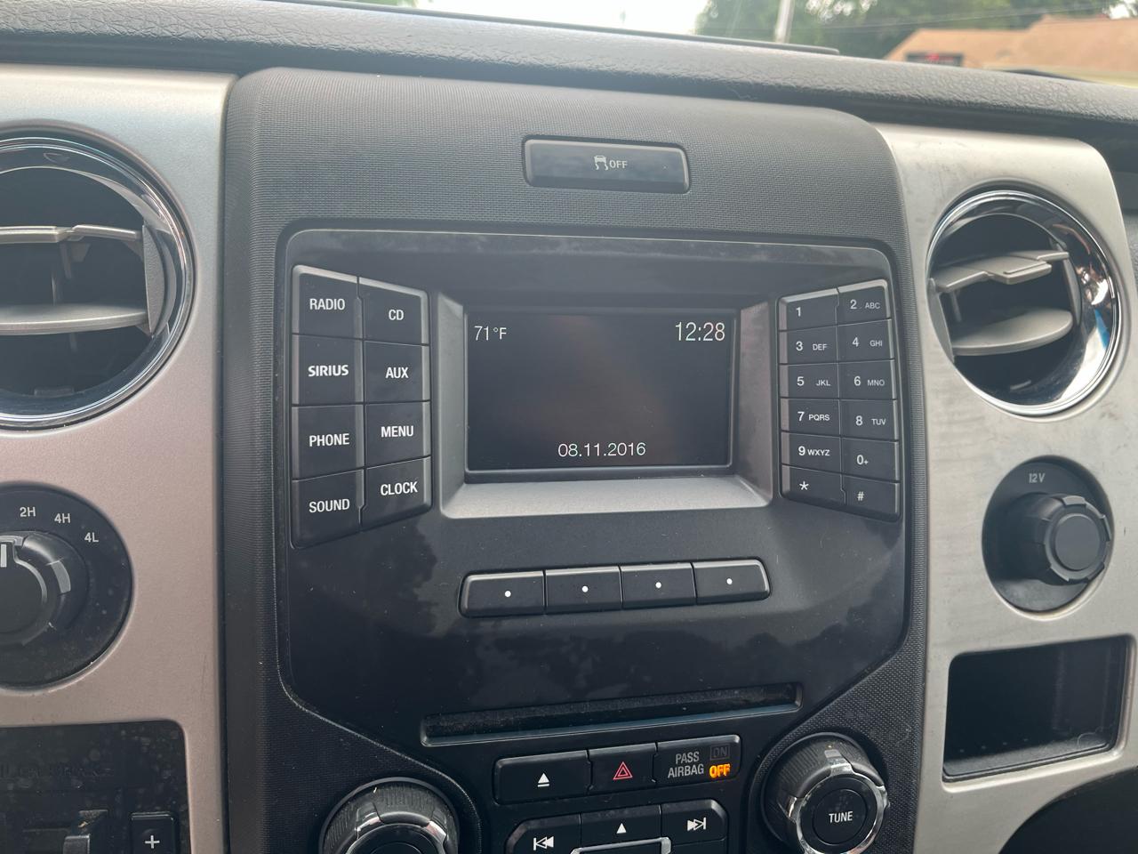 Ford F-150 4WD SuperCrew 145" XLT 2014
