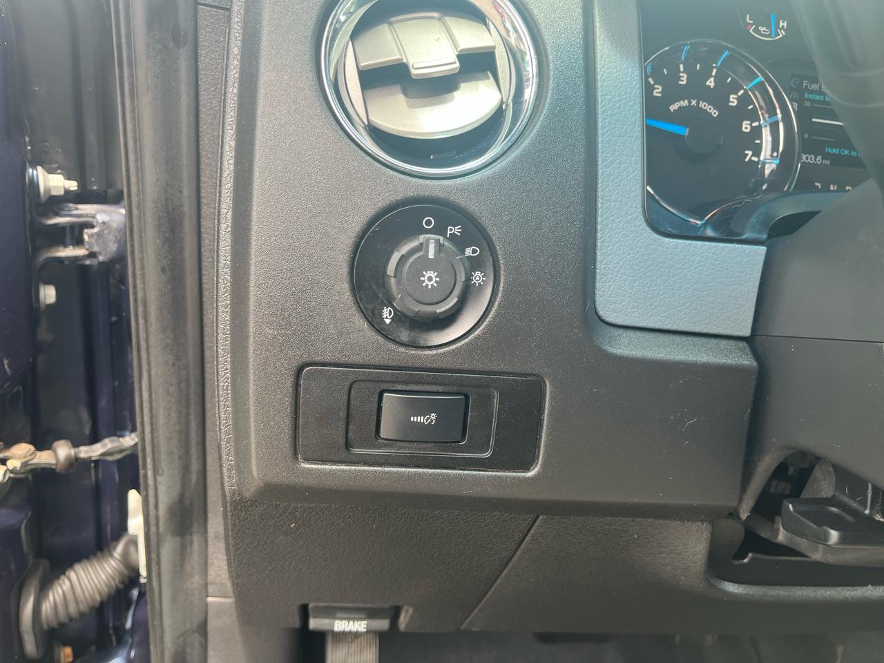 Ford F-150 4WD SuperCrew 145" XLT 2014