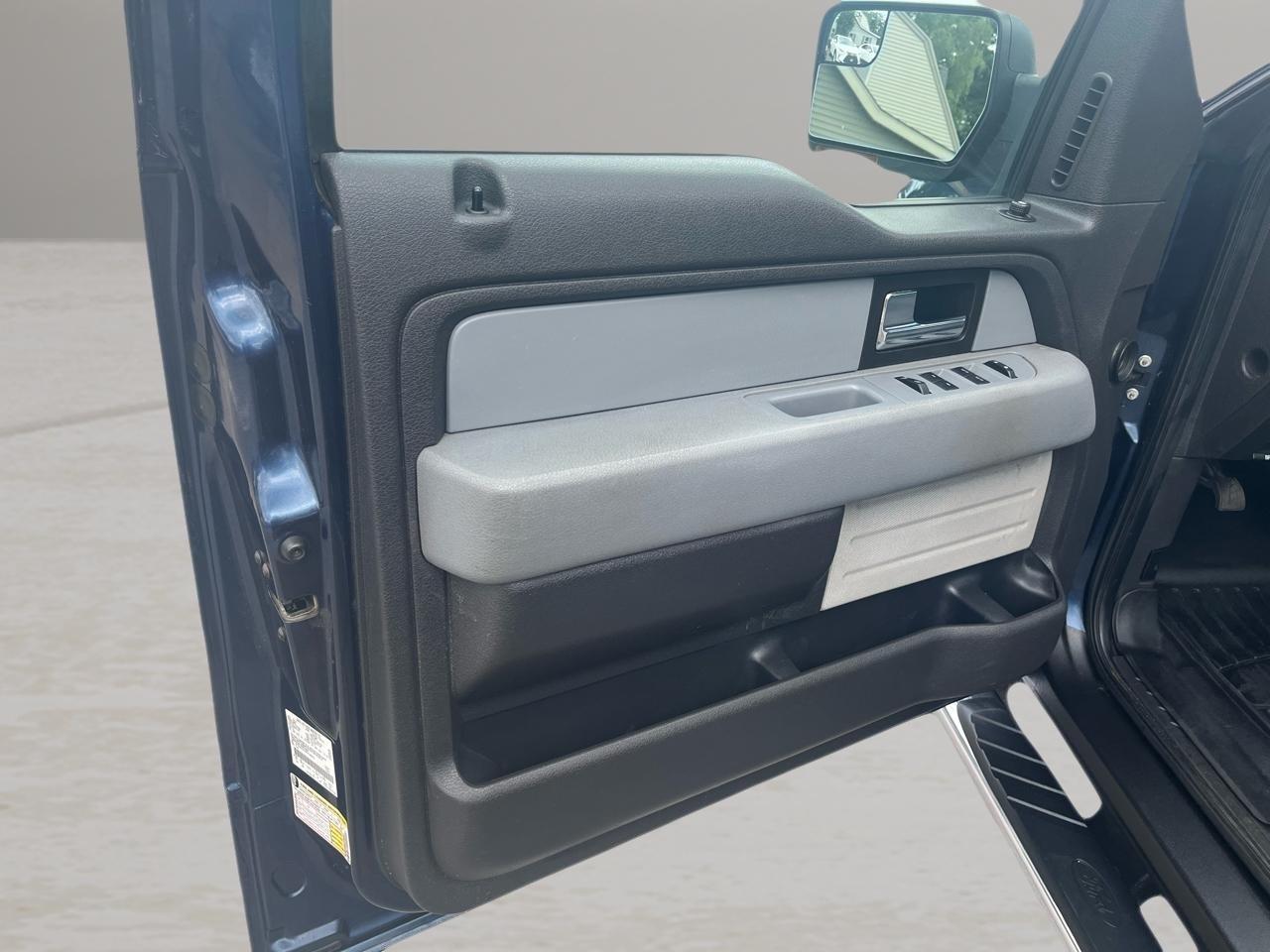 Ford F-150 4WD SuperCrew 145" XLT 2014