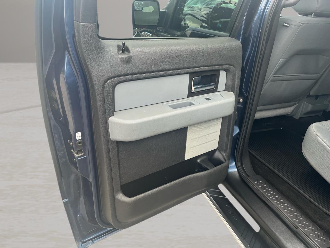 Ford F-150 4WD SuperCrew 145" XLT 2014