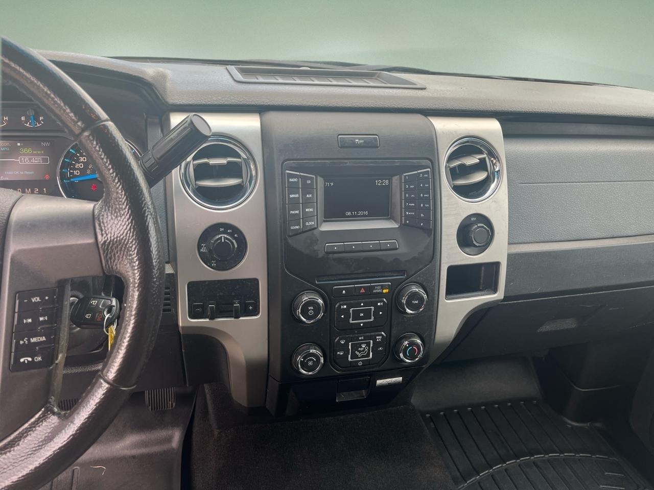 Ford F-150 4WD SuperCrew 145" XLT 2014