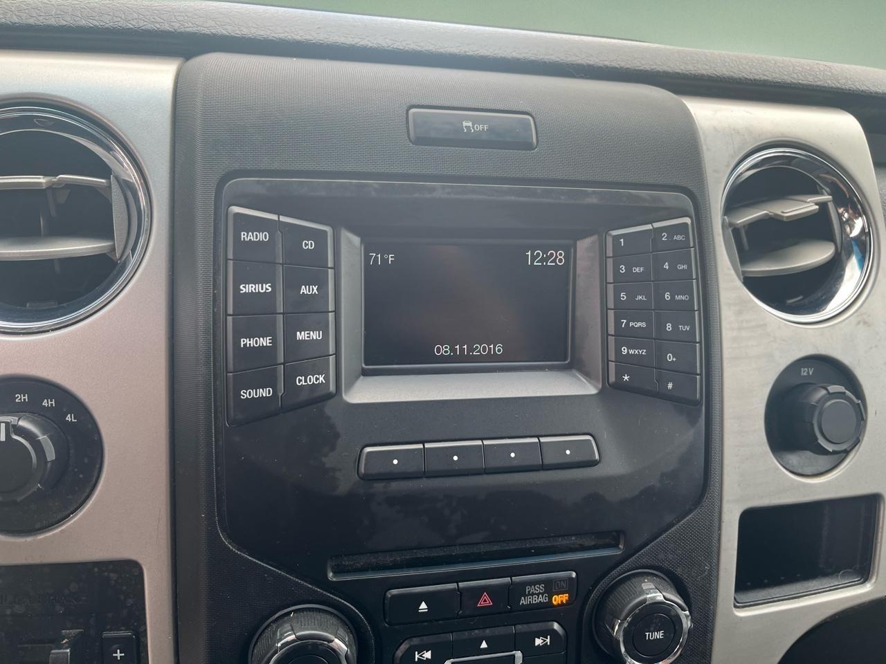 Ford F-150 4WD SuperCrew 145" XLT 2014