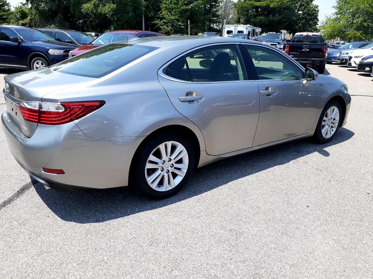 Lexus ES 350 4dr Sdn 2015