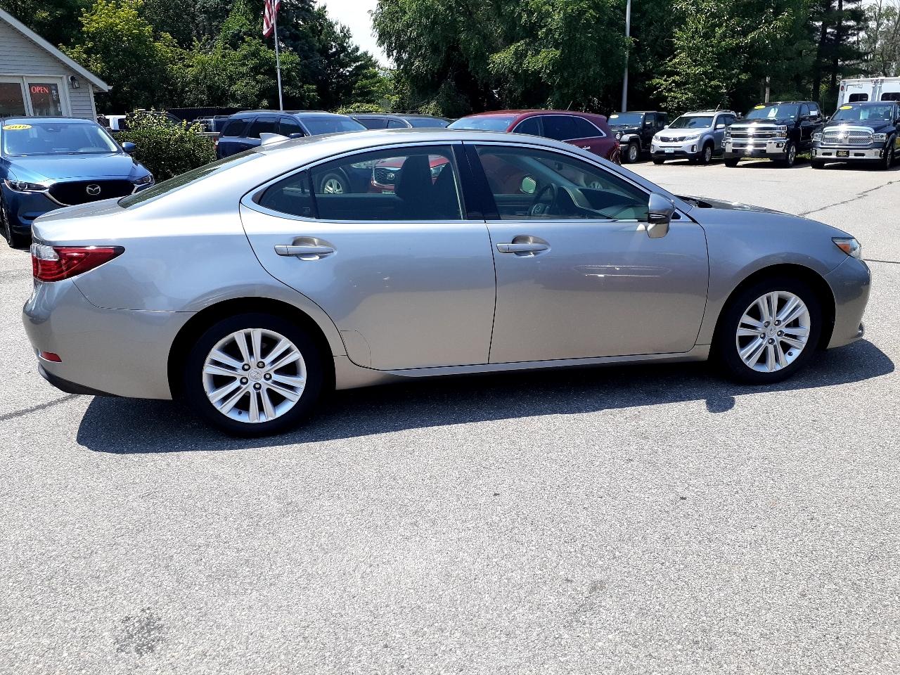 Lexus ES 350 4dr Sdn 2015