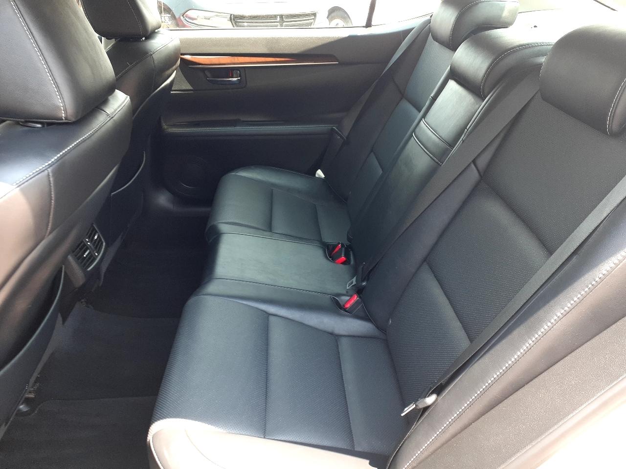 Lexus ES 350 4dr Sdn 2015