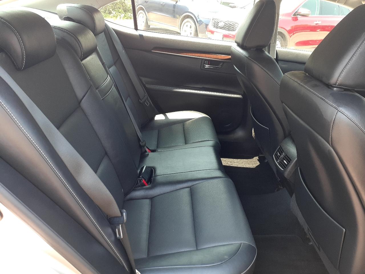 Lexus ES 350 4dr Sdn 2015