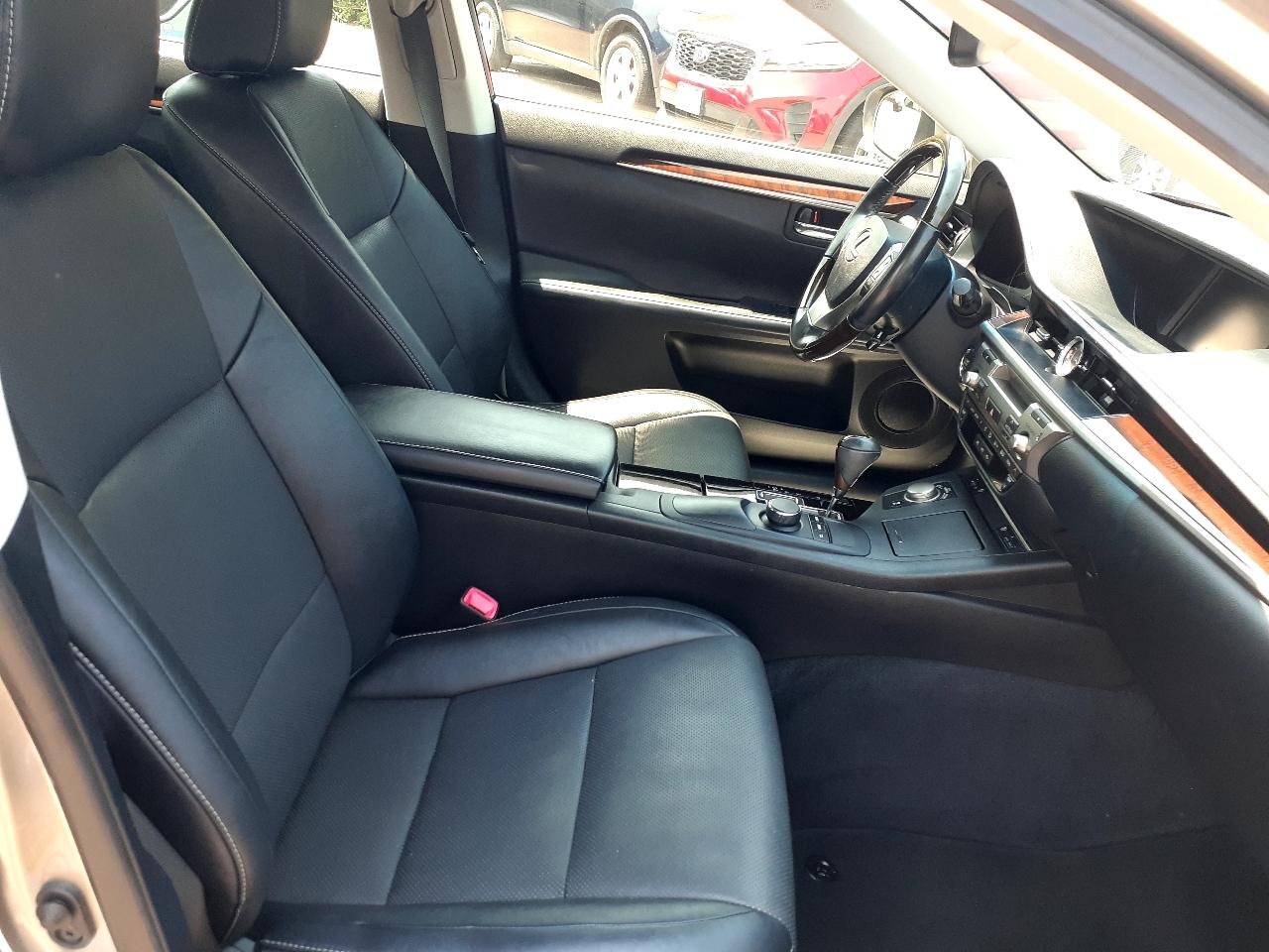 Lexus ES 350 4dr Sdn 2015