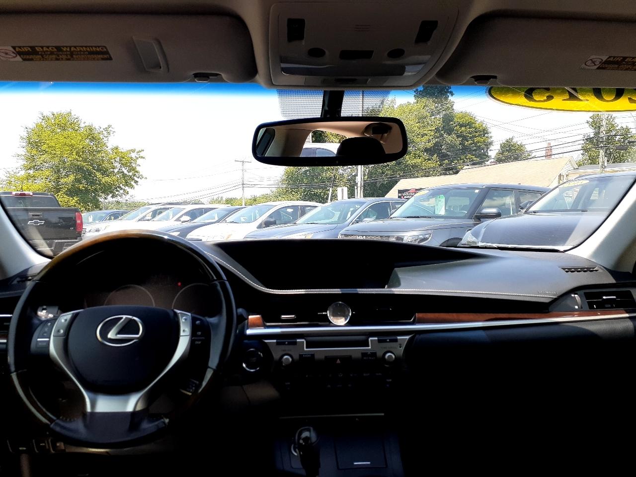Lexus ES 350 4dr Sdn 2015