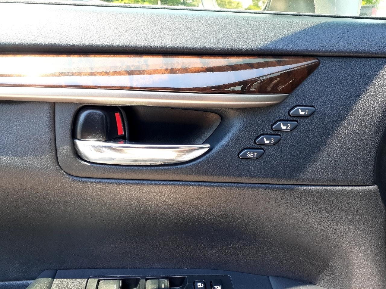 Lexus ES 350 4dr Sdn 2015