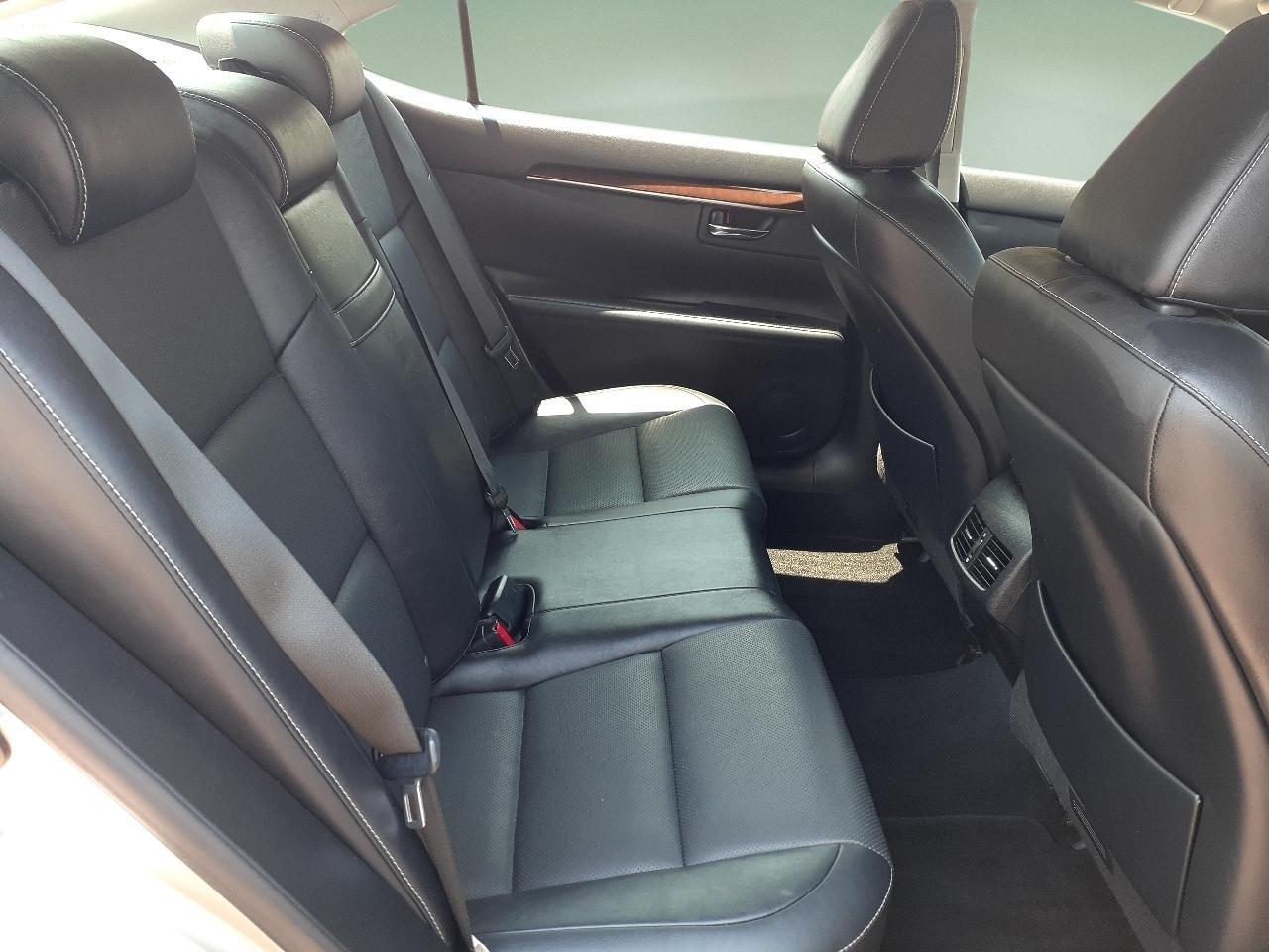 Lexus ES 350 4dr Sdn 2015