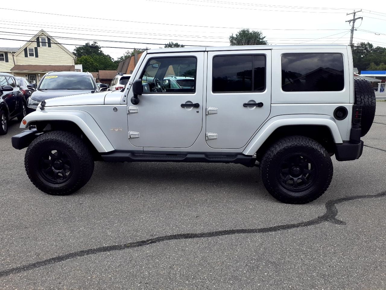 Jeep Wrangler Unlimited 4WD 4dr Sahara 2012