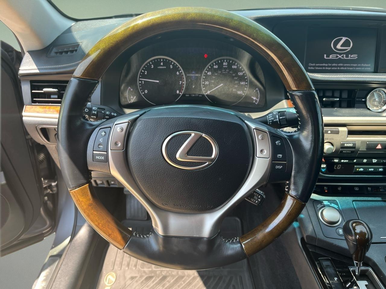 Lexus ES 350 4dr Sdn 2015