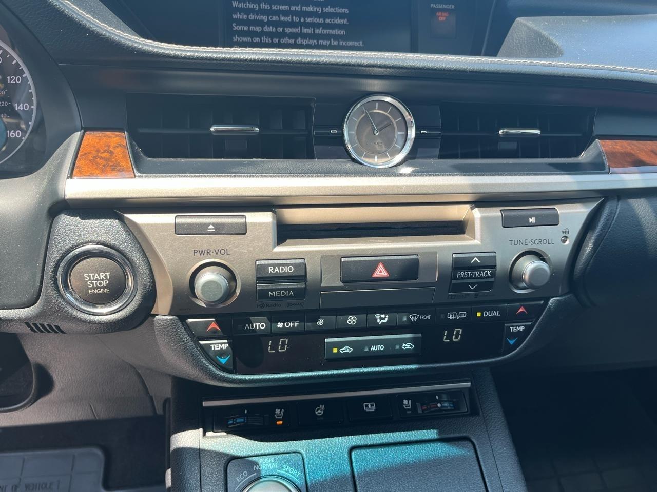 Lexus ES 350 4dr Sdn 2015