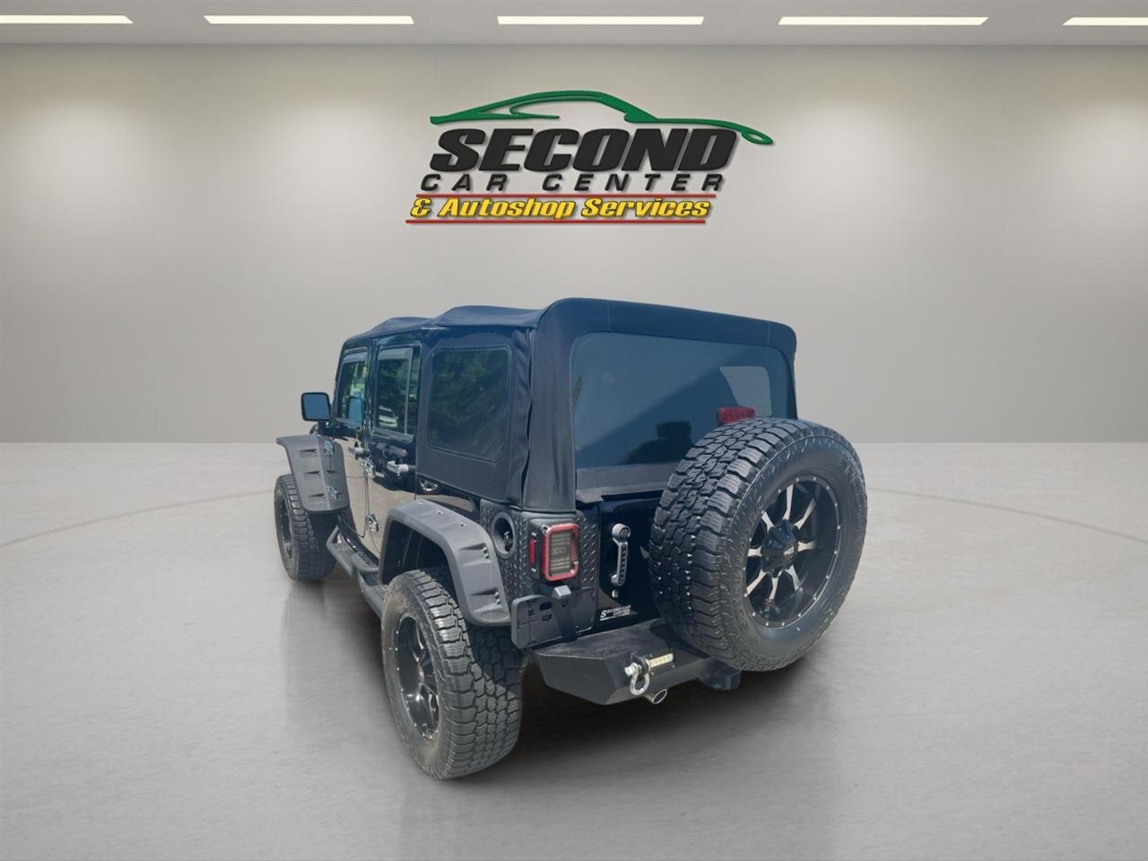 Jeep Wrangler Unlimited 4WD 4dr Rubicon 2012