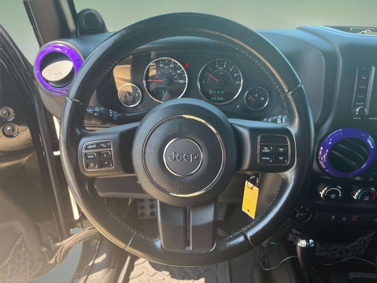 Jeep Wrangler Unlimited 4WD 4dr Rubicon 2012