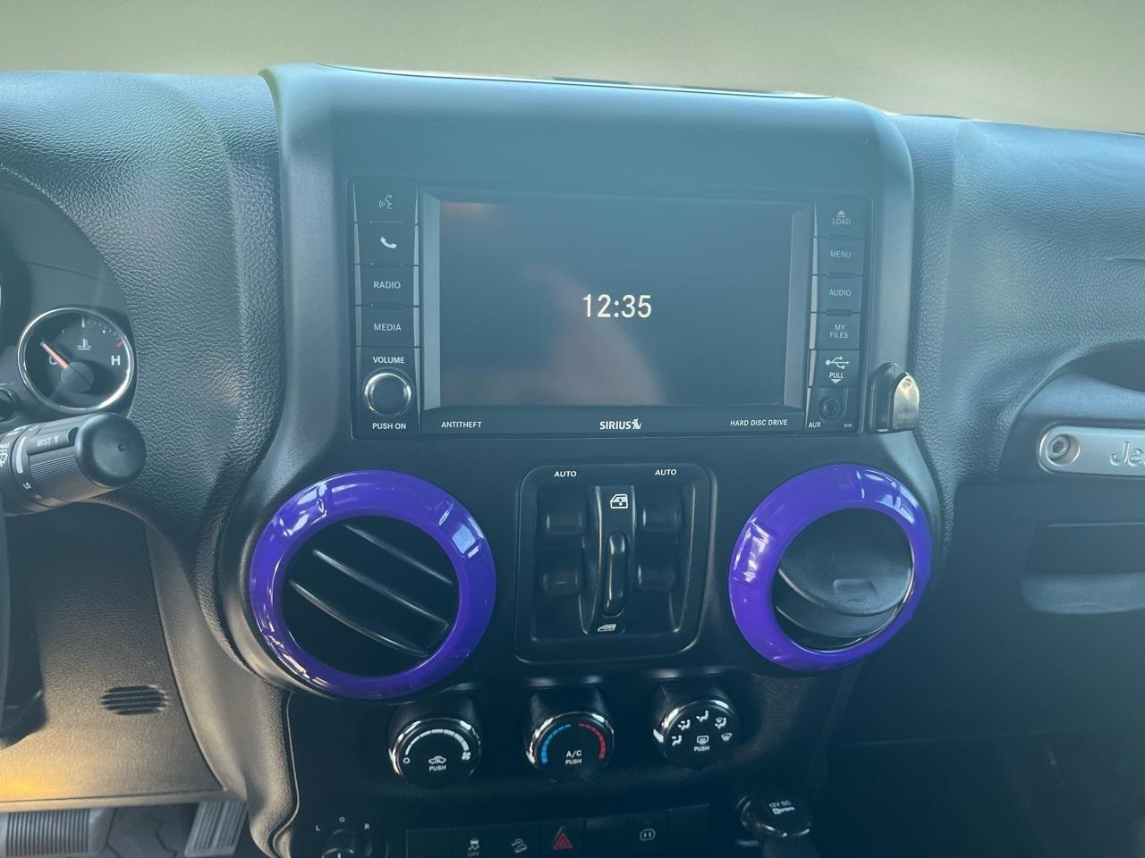 Jeep Wrangler Unlimited 4WD 4dr Rubicon 2012