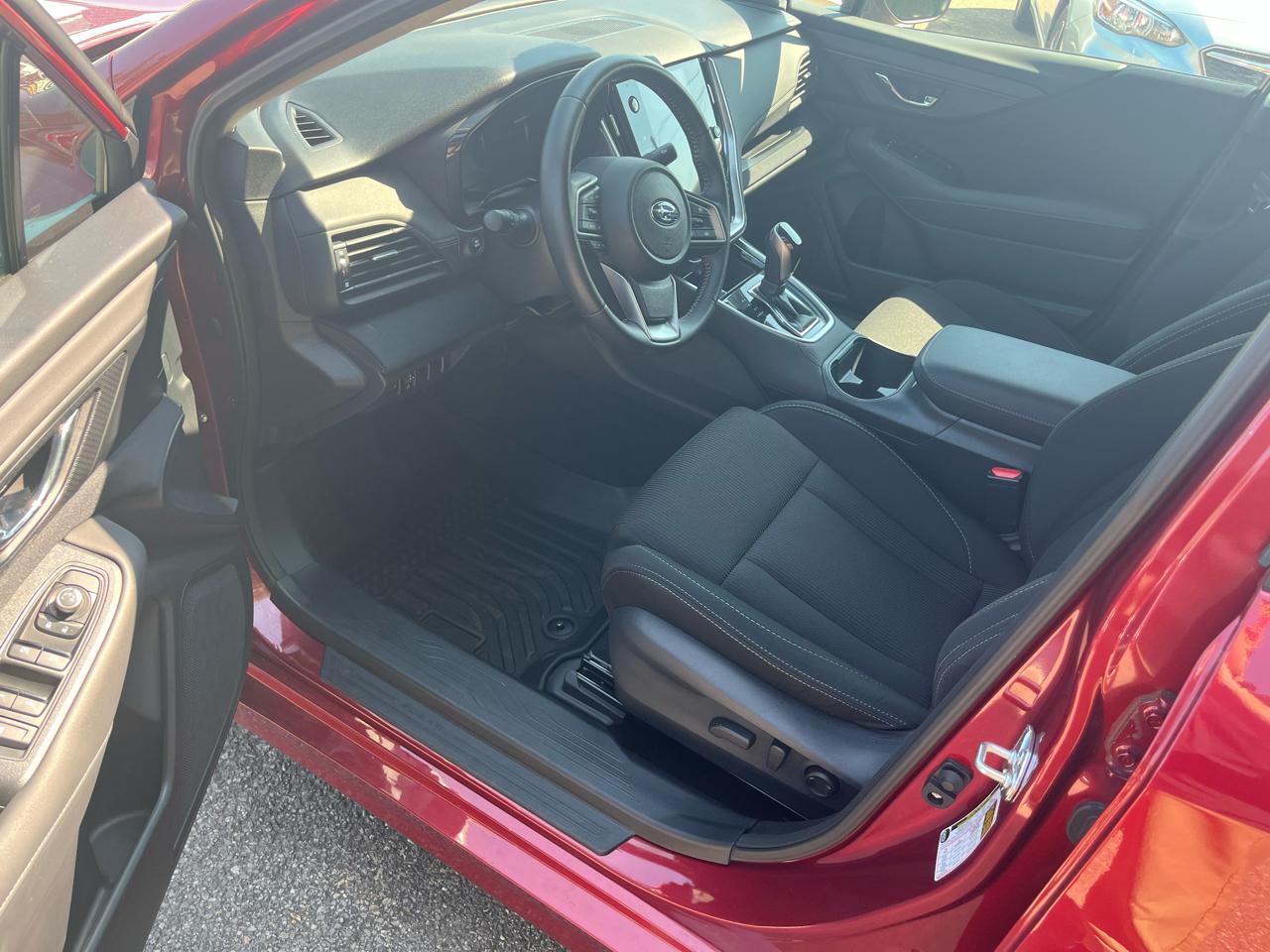 Subaru Legacy Premium AWD 2025