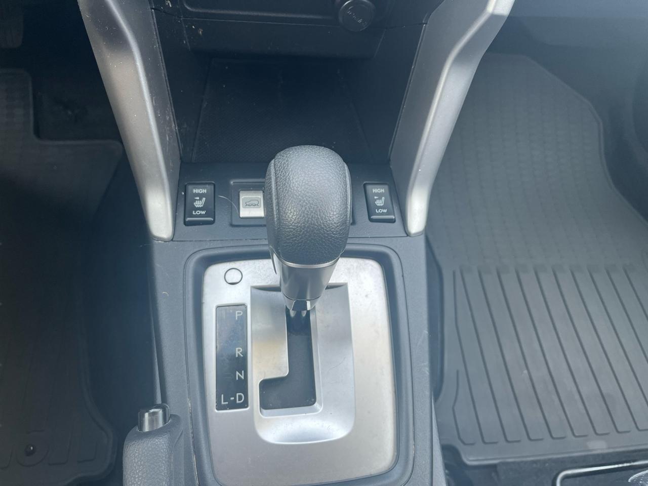 Subaru Forester 4dr CVT 2.5i Limited PZEV 2015
