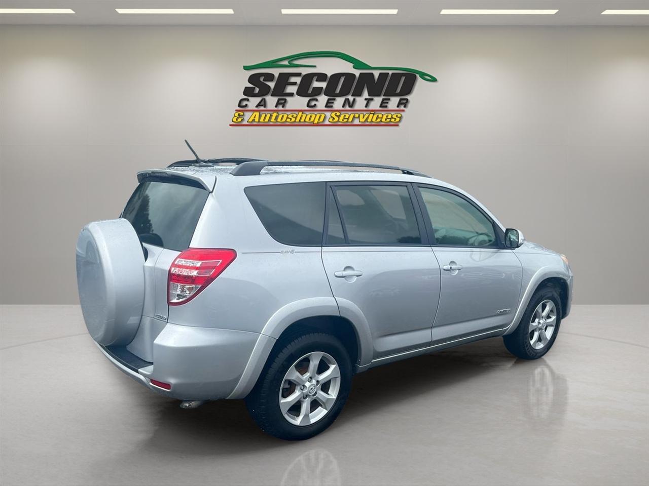 Toyota RAV4 4WD 4dr 4-cyl 4-Spd AT Ltd (Natl) 2011