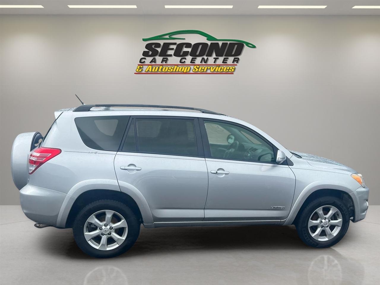 Toyota RAV4 4WD 4dr 4-cyl 4-Spd AT Ltd (Natl) 2011