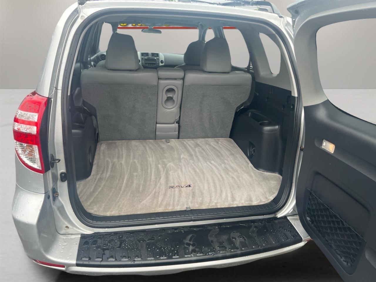 Toyota RAV4 4WD 4dr 4-cyl 4-Spd AT Ltd (Natl) 2011