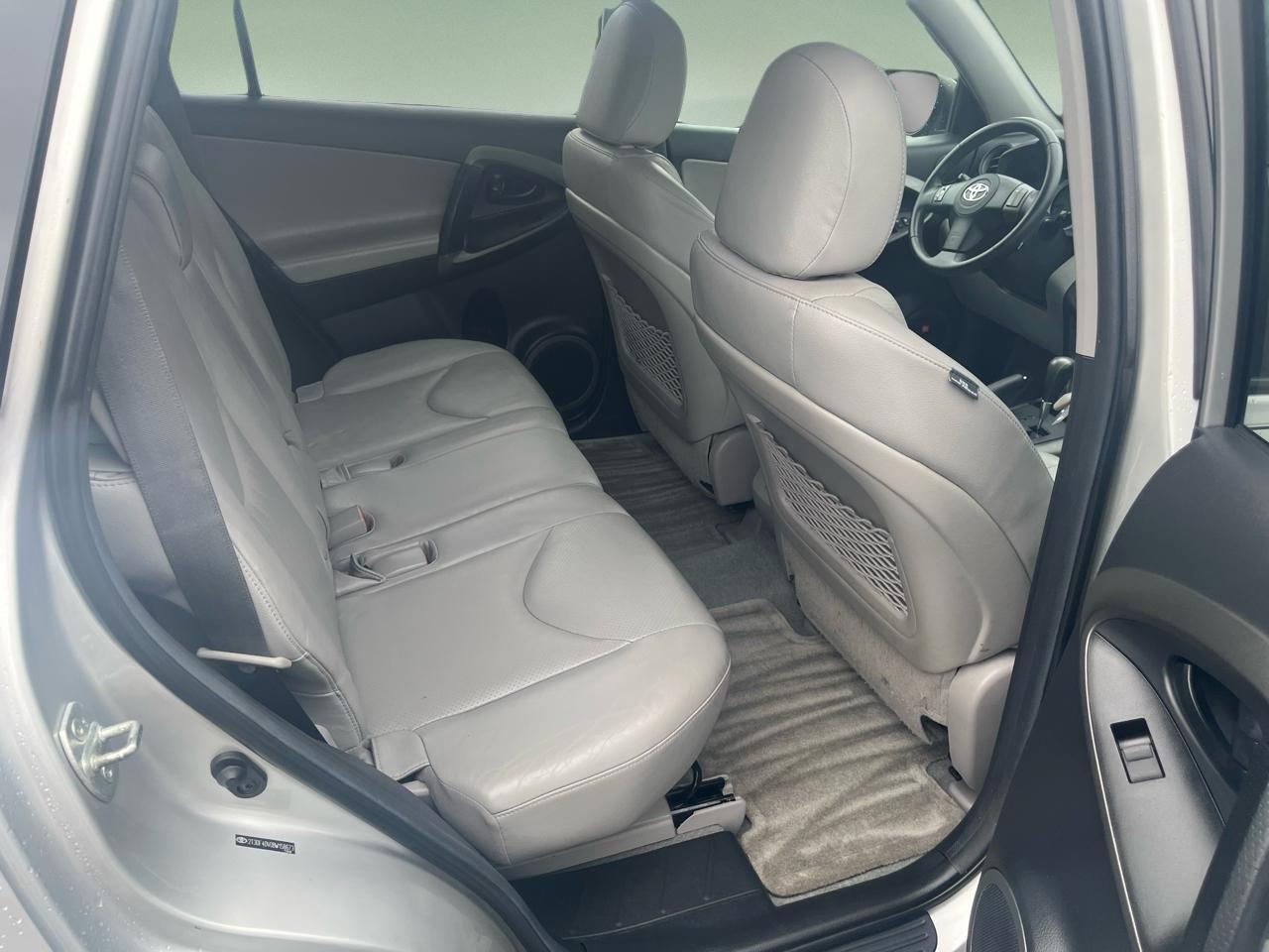 Toyota RAV4 4WD 4dr 4-cyl 4-Spd AT Ltd (Natl) 2011