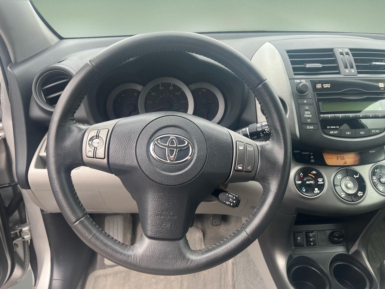 Toyota RAV4 4WD 4dr 4-cyl 4-Spd AT Ltd (Natl) 2011