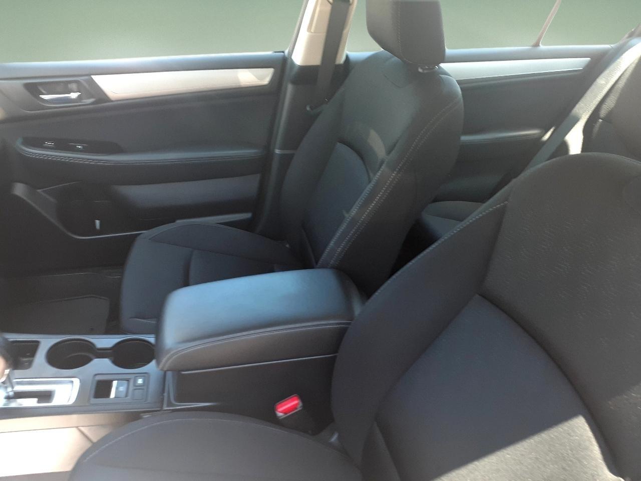 Subaru Legacy 4dr Sdn 2.5i Premium PZEV 2016