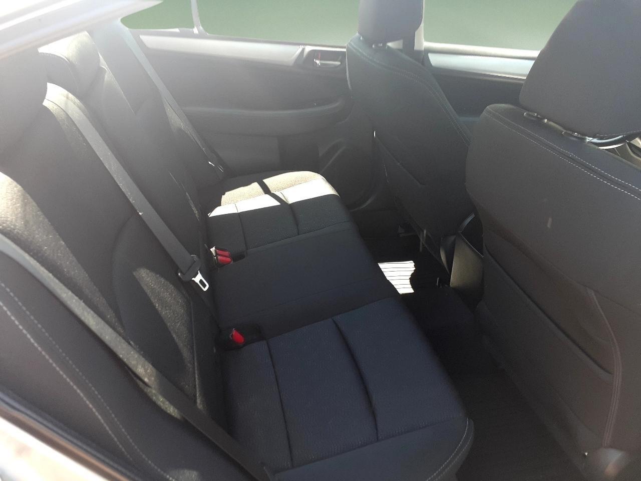 Subaru Legacy 4dr Sdn 2.5i Premium PZEV 2016