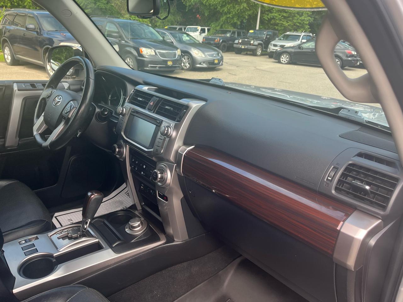 Toyota 4Runner 4WD 4dr V6 Limited (Natl) 2015