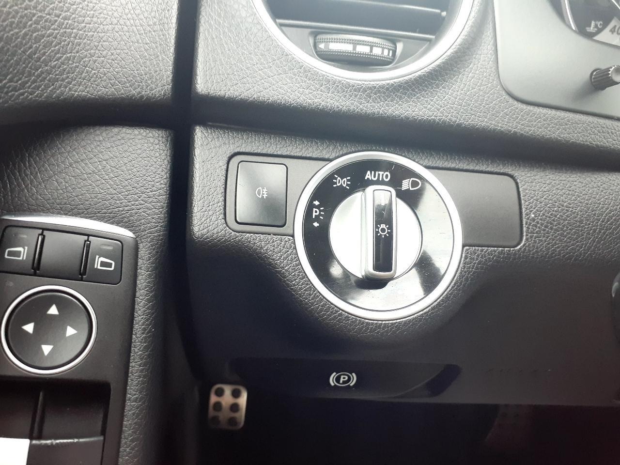 Mercedes-Benz C-Class 4dr Sdn C 300 Sport 4MATIC 2012