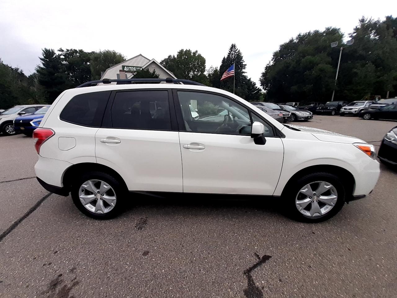 Subaru Forester 4dr CVT 2.5i Premium PZEV 2016