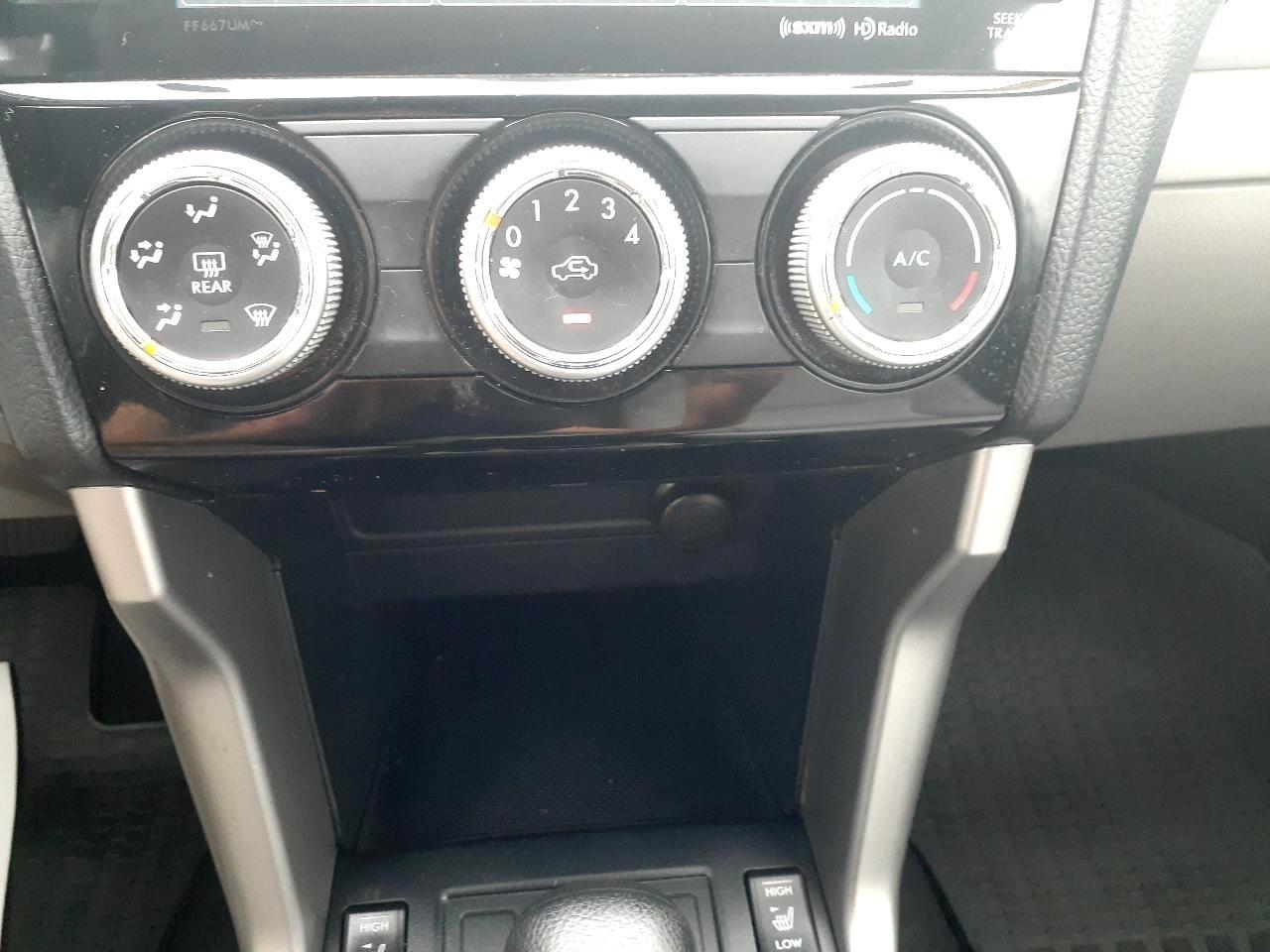 Subaru Forester 4dr CVT 2.5i Premium PZEV 2016