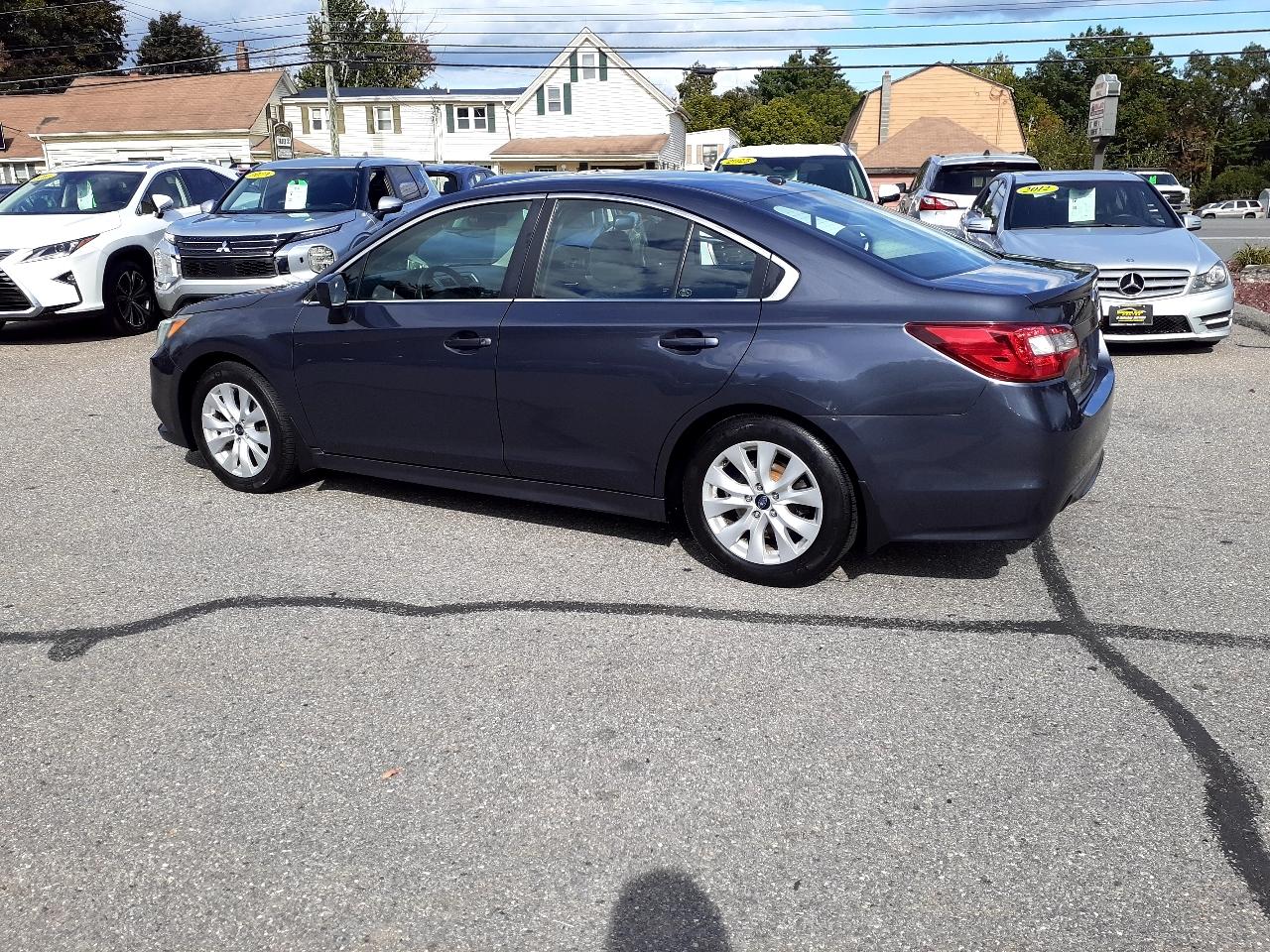 Subaru Legacy 4dr Sdn 2.5i Premium PZEV 2015