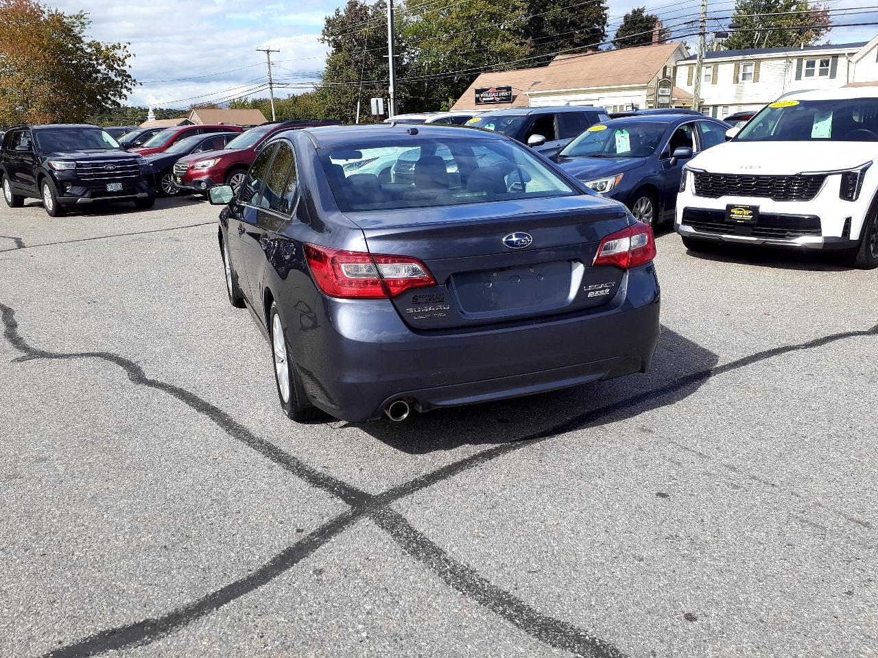 Subaru Legacy 4dr Sdn 2.5i Premium PZEV 2015